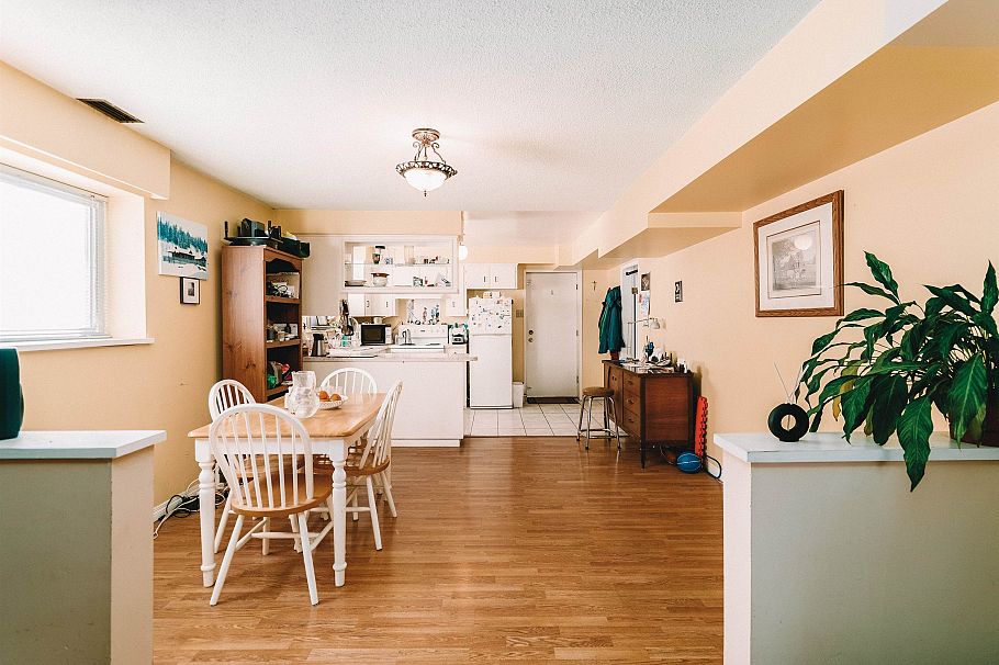 2618 W 15th Avenue Vancouver, BC - 25