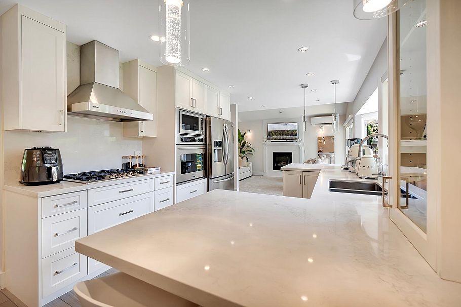 633 Fir Street North Vancouver, BC - 12