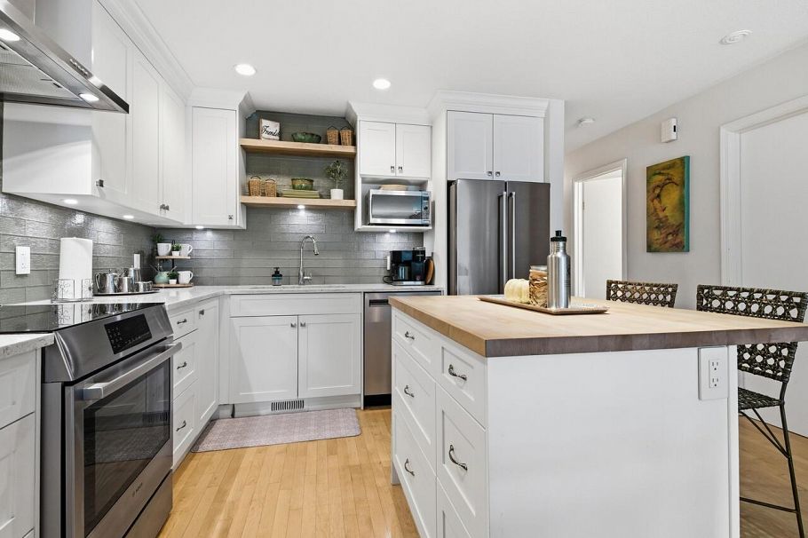 3920 Indian River Drive North Vancouver, BC - 4