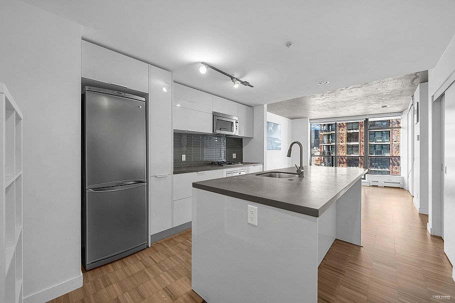 1707 108 W Cordova Street Vancouver, BC - 1