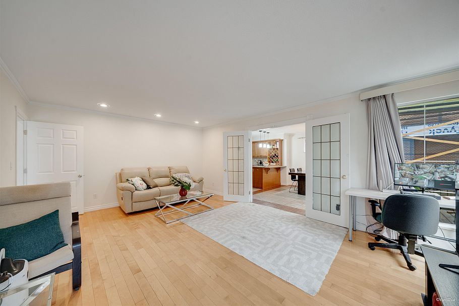 3657 W 29th Avenue Vancouver, BC - 19