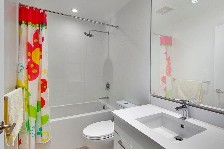 308 711 W 14th Street North Vancouver, BC - 16