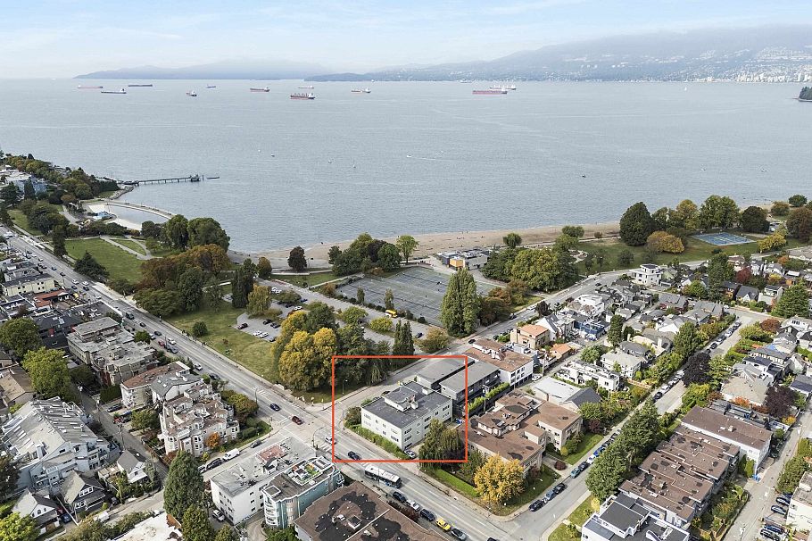 34 1480 Arbutus Street Vancouver, BC - 21