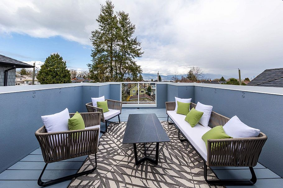 3727 W 22nd Avenue Vancouver, BC - 2