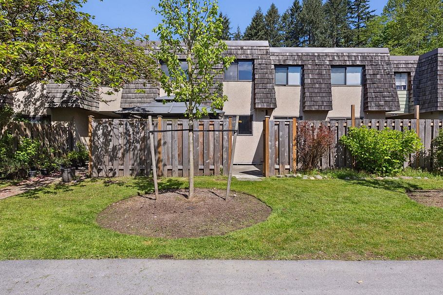 1142 Premier Street North Vancouver, BC - 27