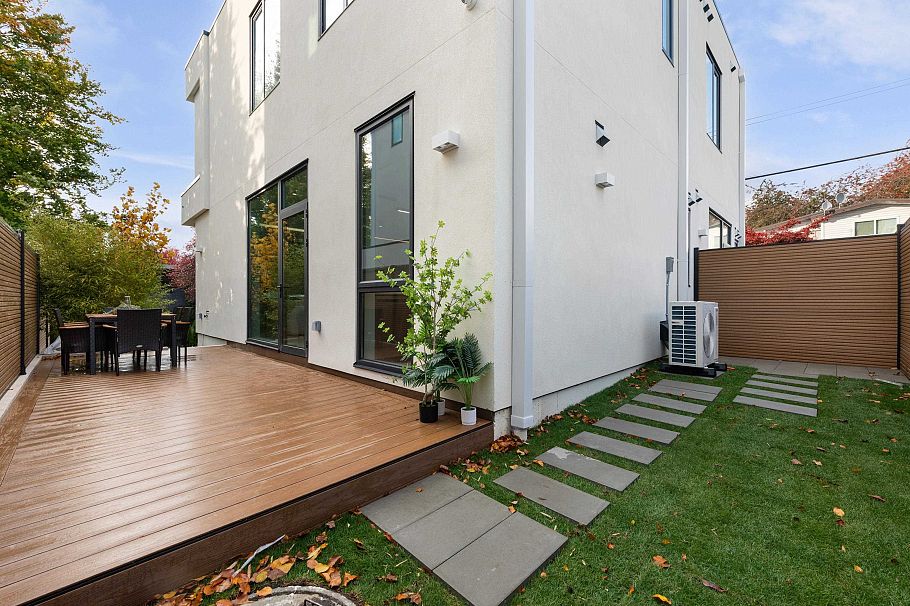 2 8226 Adera Street Vancouver, BC - 32