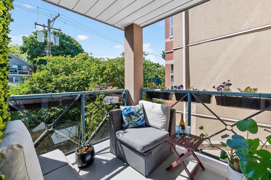 302 2388 Triumph Street Vancouver, BC - 13