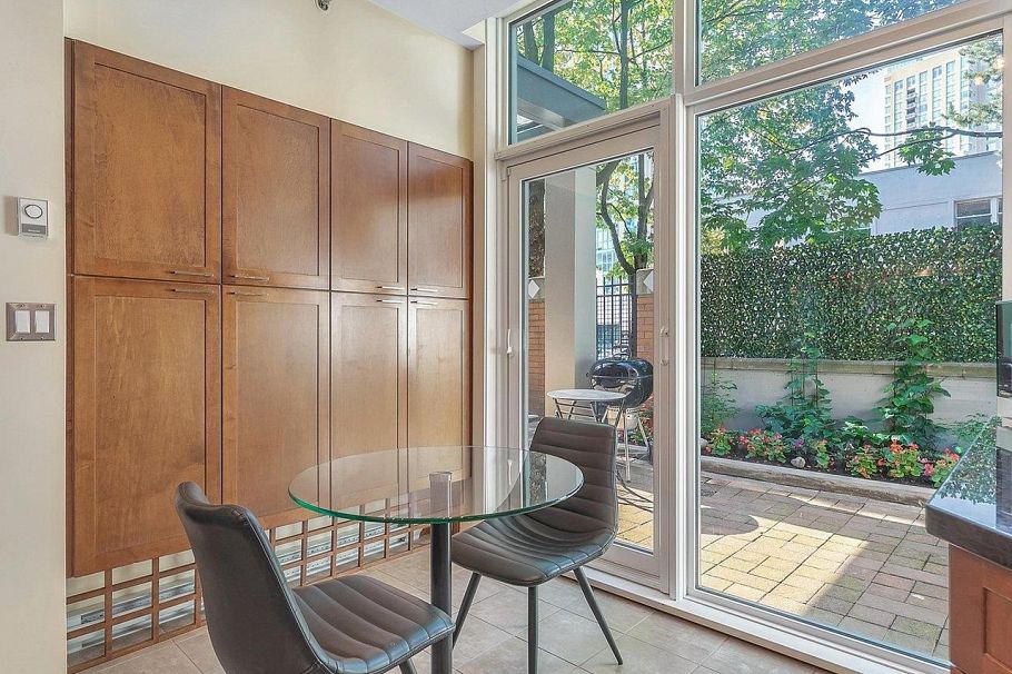 1490 Hornby Street Vancouver, BC - 9