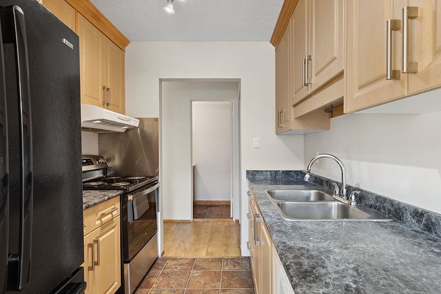 1142 Premier Street North Vancouver, BC - 13