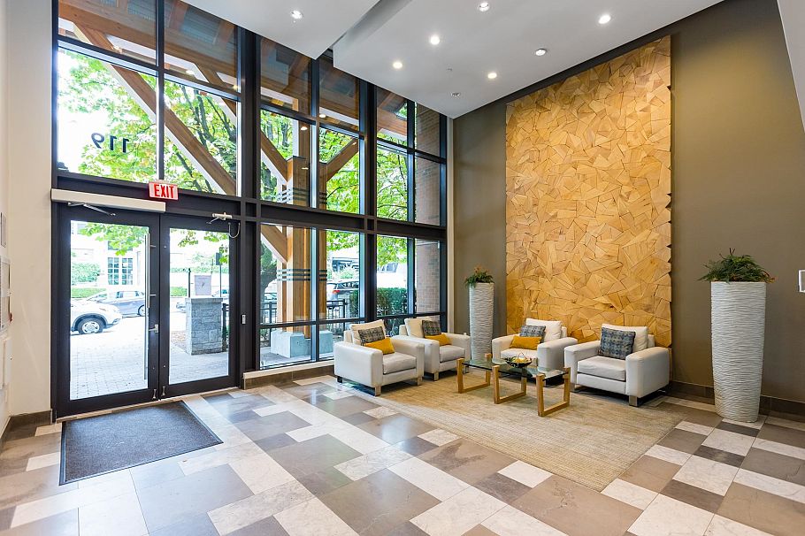 311 119 W 22nd Street North Vancouver, BC - 30