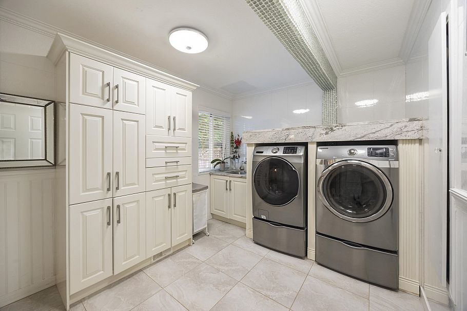 1766 Emerson Court North Vancouver, BC - 14