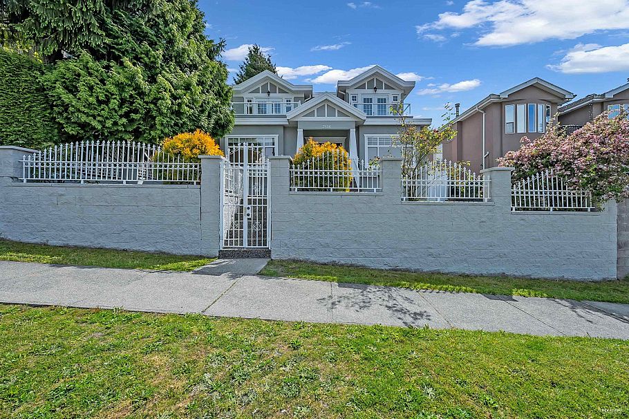 7938 Victoria Drive Vancouver, BC - 40