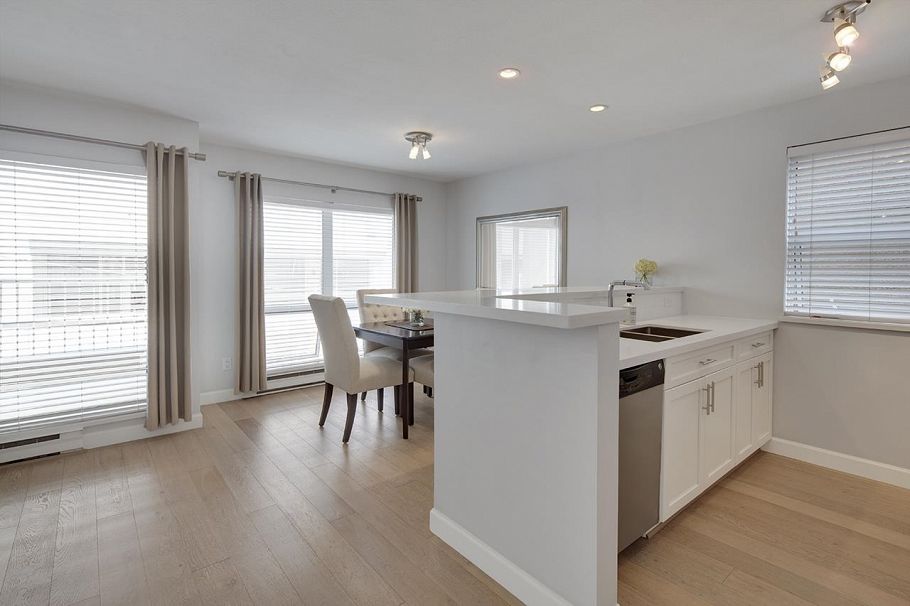 203 985 W 10th Avenue Vancouver, BC - 9