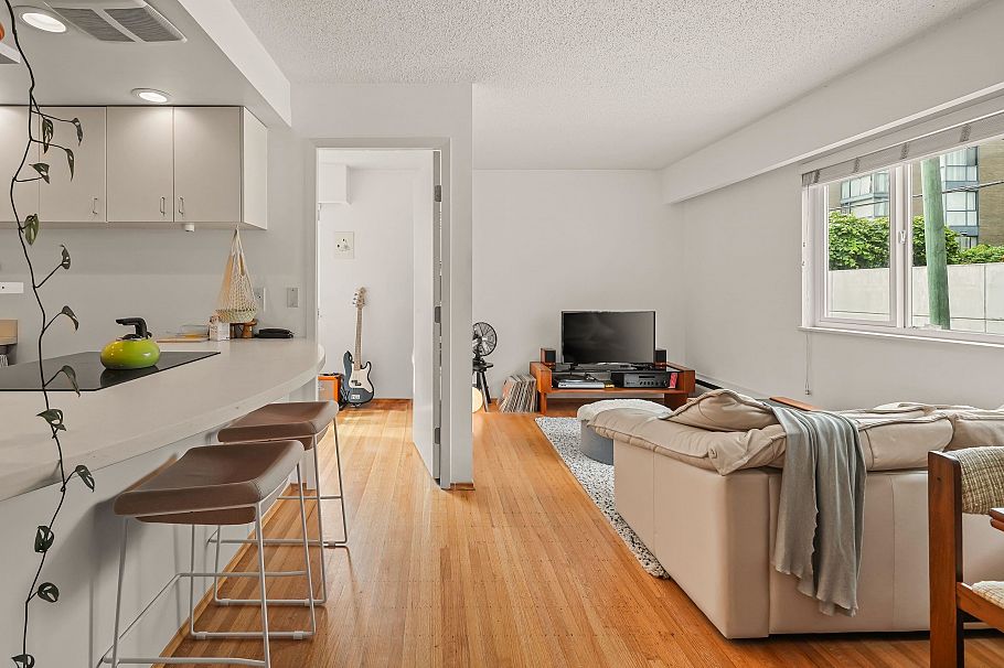 2 1235 W 10th Avenue Vancouver, BC - 2