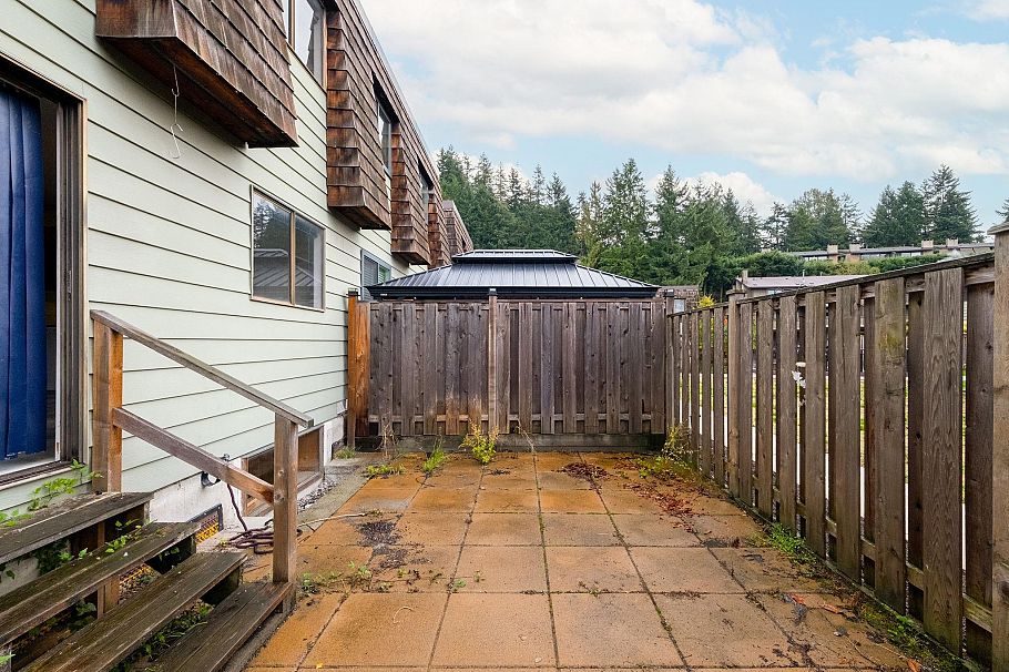 1122 Premier Street North Vancouver, BC - 17