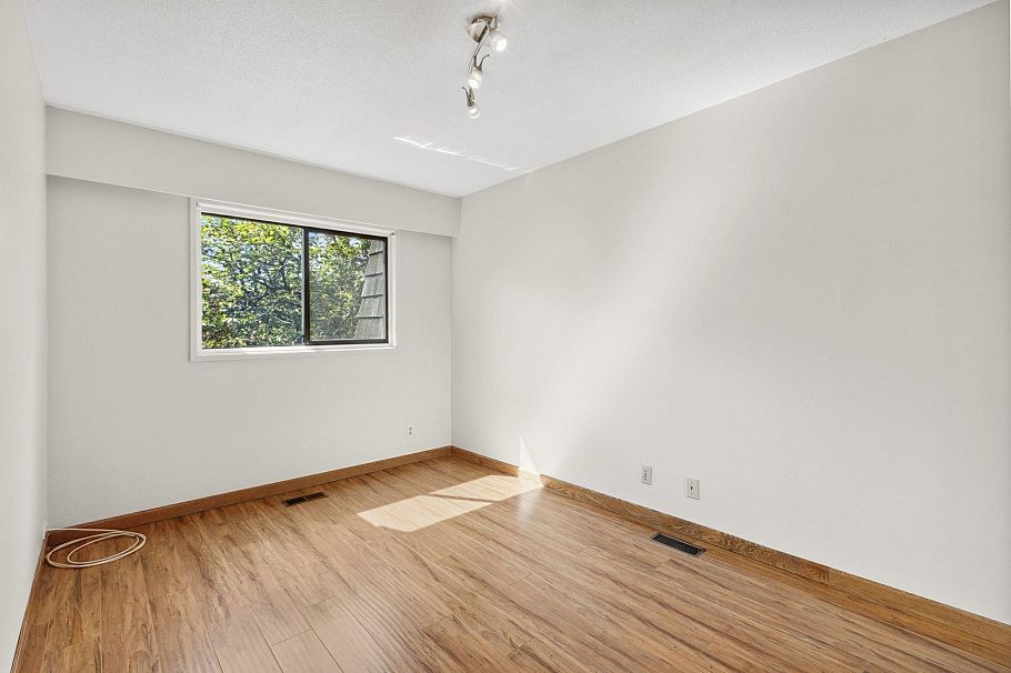 1142 Premier Street North Vancouver, BC - 21