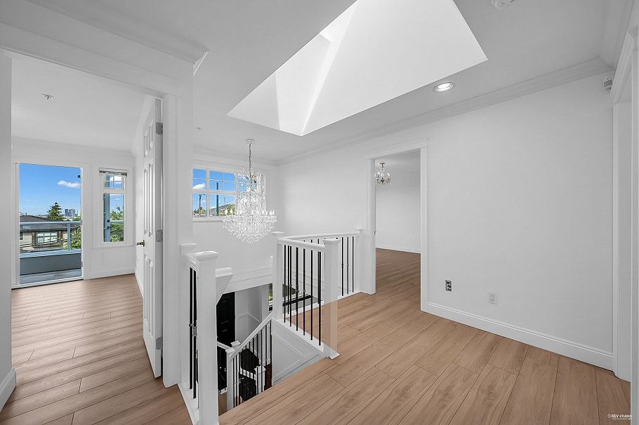 7938 Victoria Drive Vancouver, BC - 18