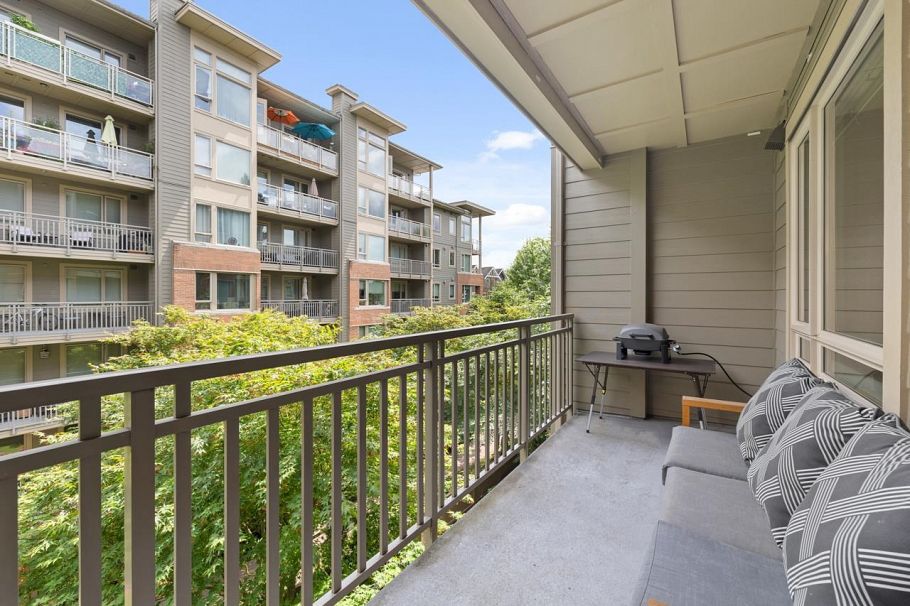 304 139 W 22nd Street North Vancouver, BC - 22