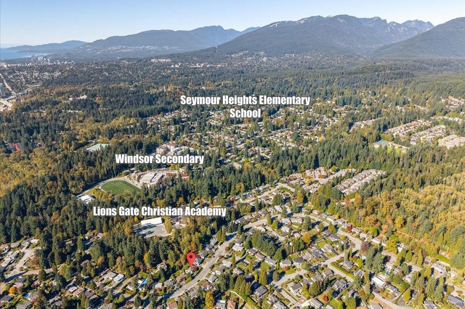 799 Plymouth Drive North Vancouver, BC - 39