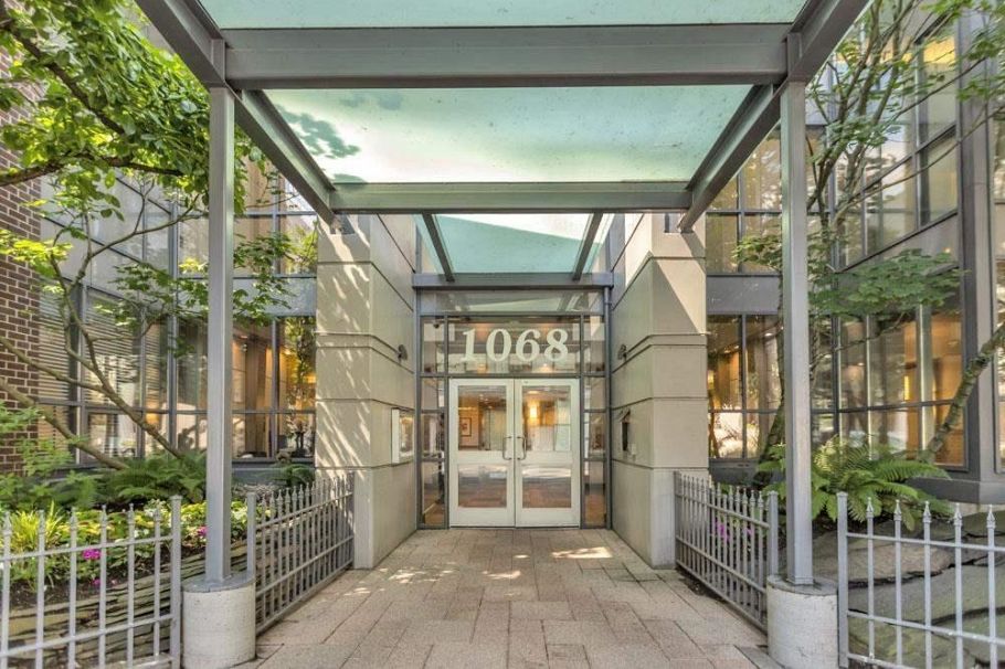 305 1068 Hornby Street Vancouver, BC - 1