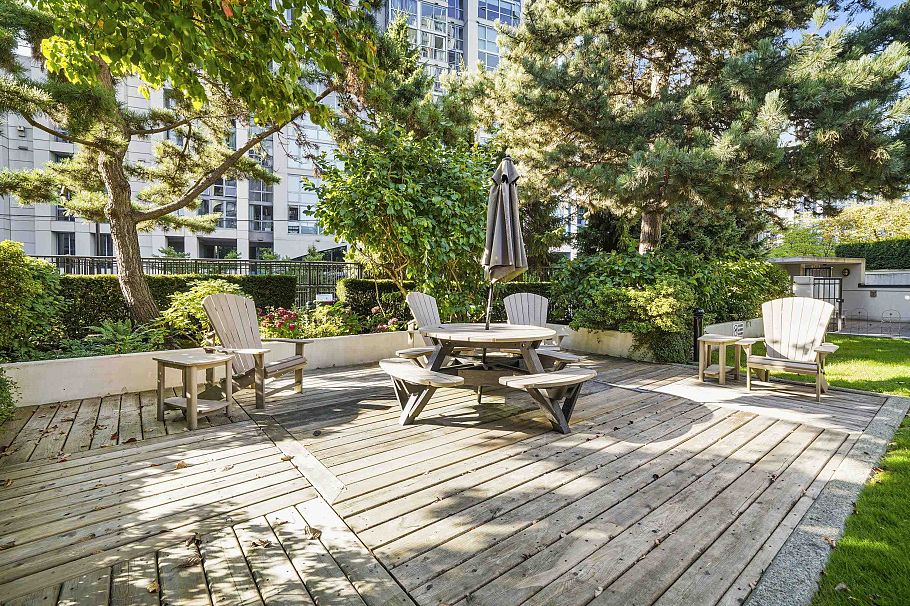 2107 1295 Richards Street Vancouver, BC - 18