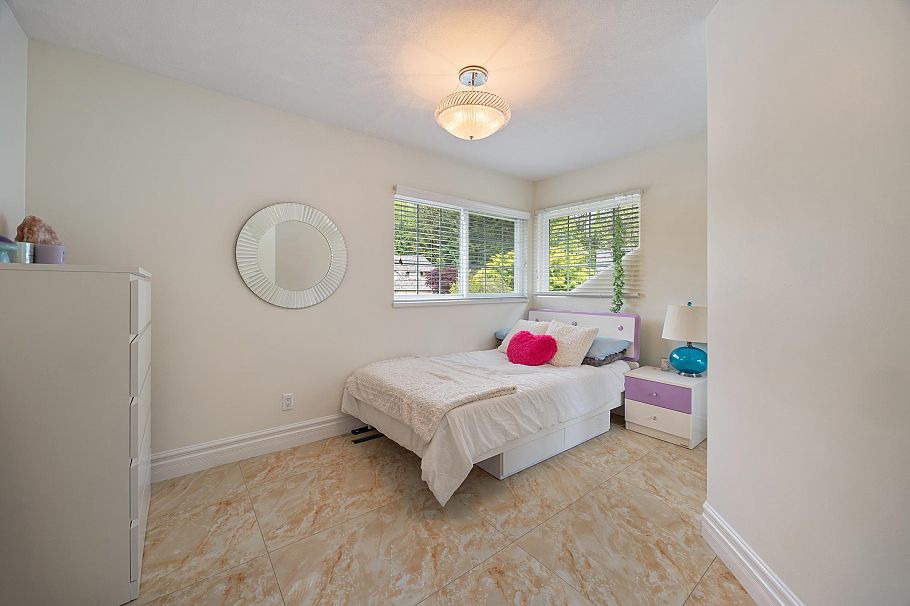 1766 Emerson Court North Vancouver, BC - 19