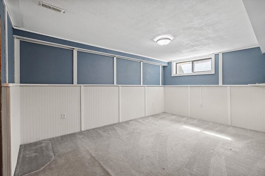 1142 Premier Street North Vancouver, BC - 22