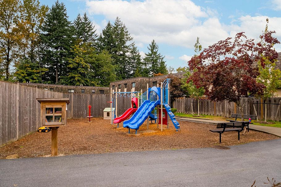 1122 Premier Street North Vancouver, BC - 19