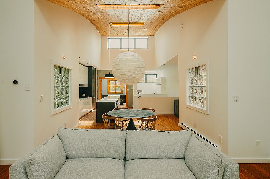 279 E 26th Avenue Vancouver, BC - 3