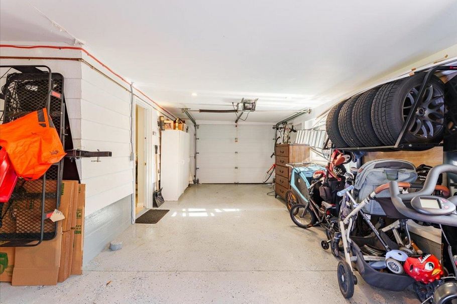 799 Plymouth Drive North Vancouver, BC - 28