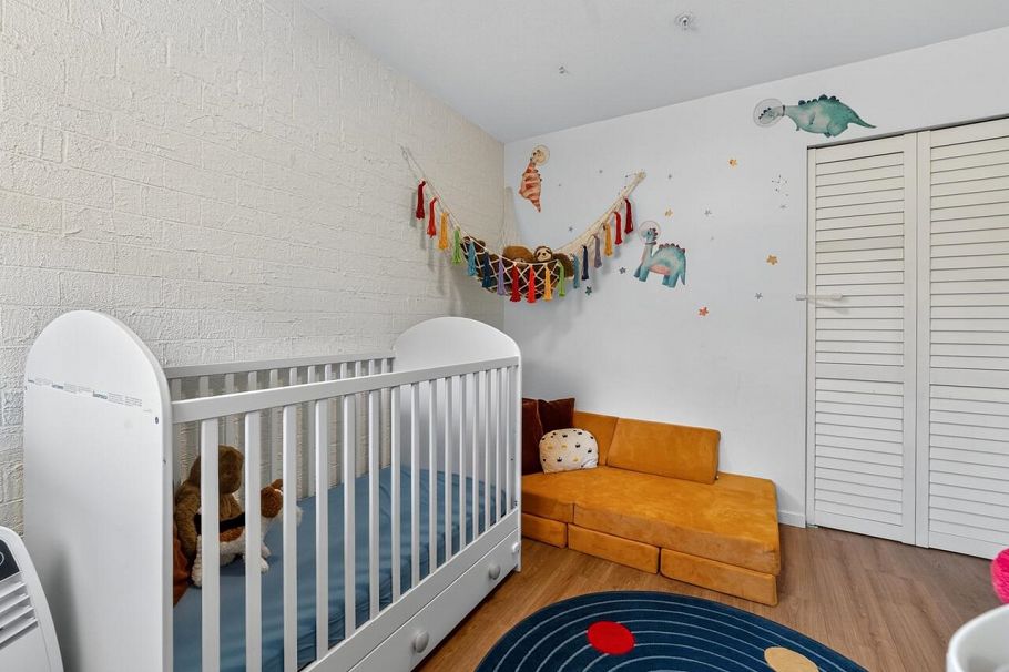 302 2388 Triumph Street Vancouver, BC - 21