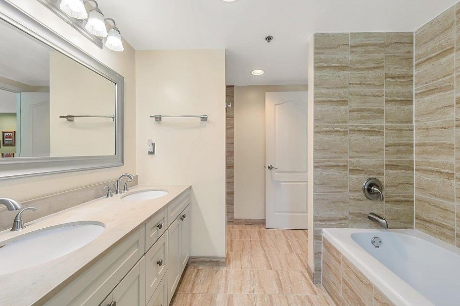 1490 Hornby Street Vancouver, BC - 17