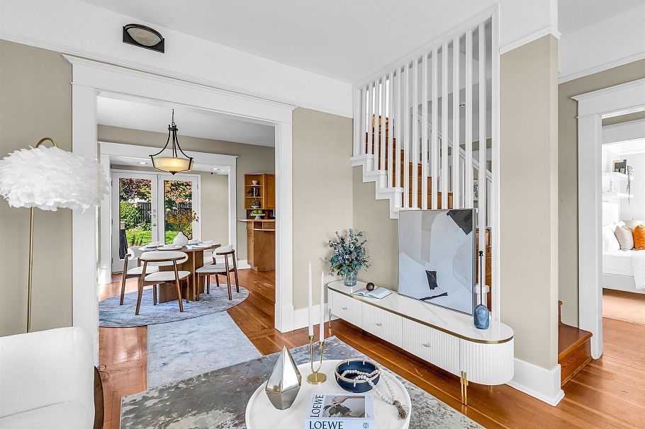 138 W Kings Road North Vancouver, BC - 5