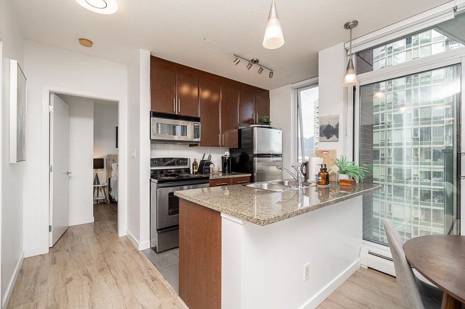 1709 688 Abbott Street Vancouver, BC - 10