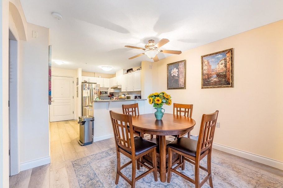 416 960 Lynn Valley Road North Vancouver, BC - 8