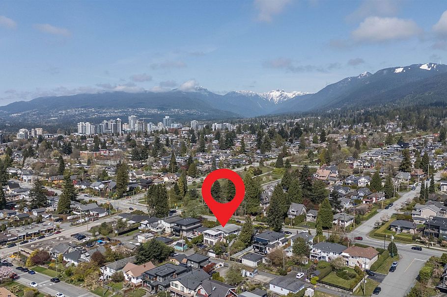635 E Keith Road North Vancouver, BC - 32