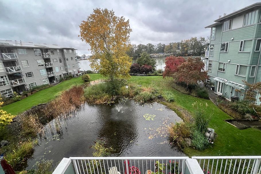 1950 E Kent South Avenue Vancouver, BC - 1