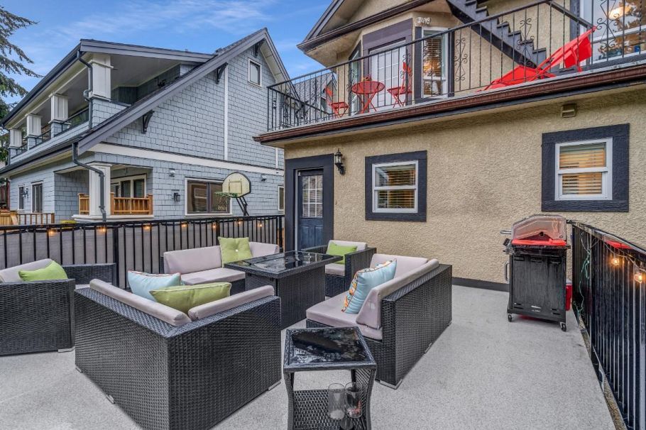 2385 W 7th Avenue Vancouver, BC - 29