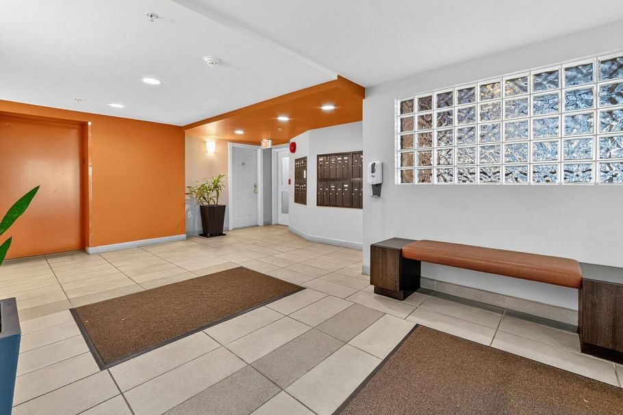 302 2388 Triumph Street Vancouver, BC - 25