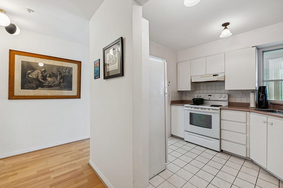 304 2121 W 5th Avenue Vancouver, BC - 11