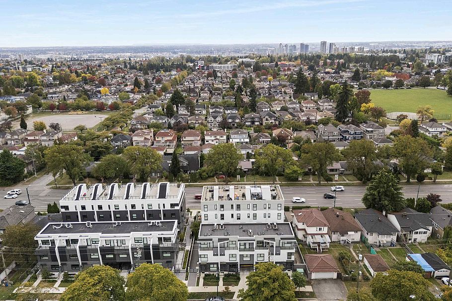 138 W Woodstock Avenue Vancouver, BC - 35