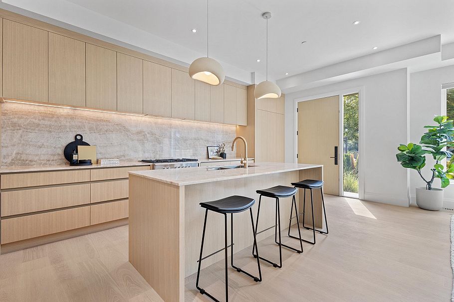 1 1243 E 27th Avenue Vancouver, BC - 7