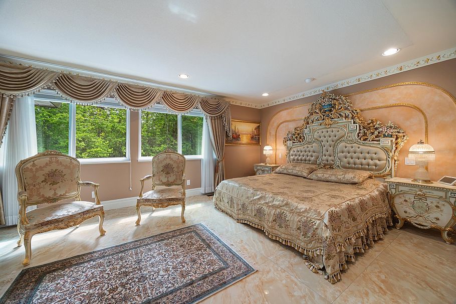 1766 Emerson Court North Vancouver, BC - 16