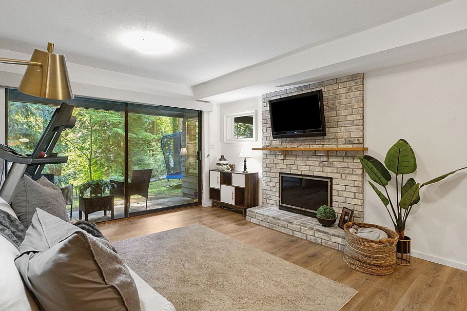 887 Frederick Road North Vancouver, BC - 24