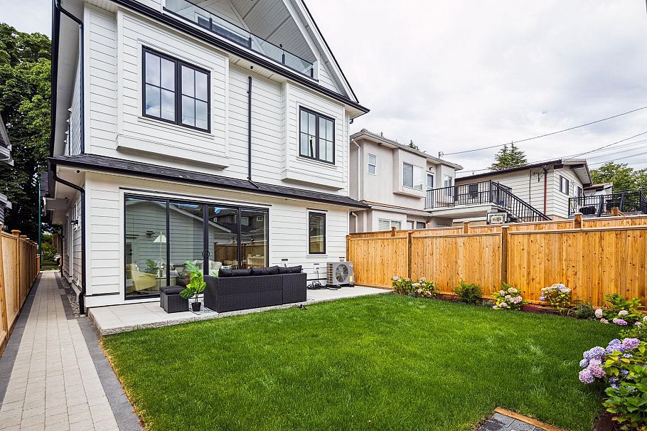 2 250 E 39th Avenue Vancouver, BC - 33