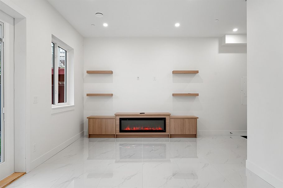 5873 Culloden Street Vancouver, BC - 4