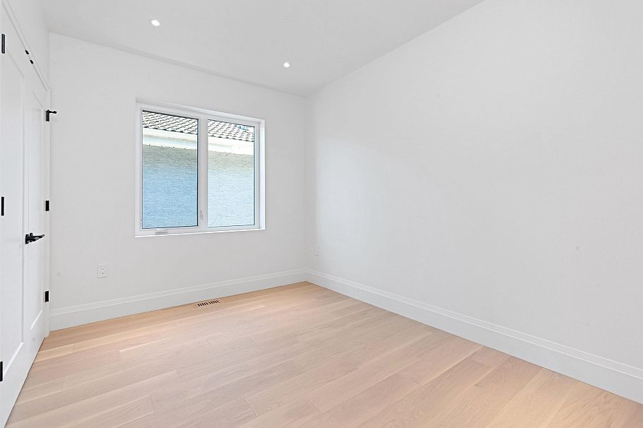 2 1243 E 27th Avenue Vancouver, BC - 18