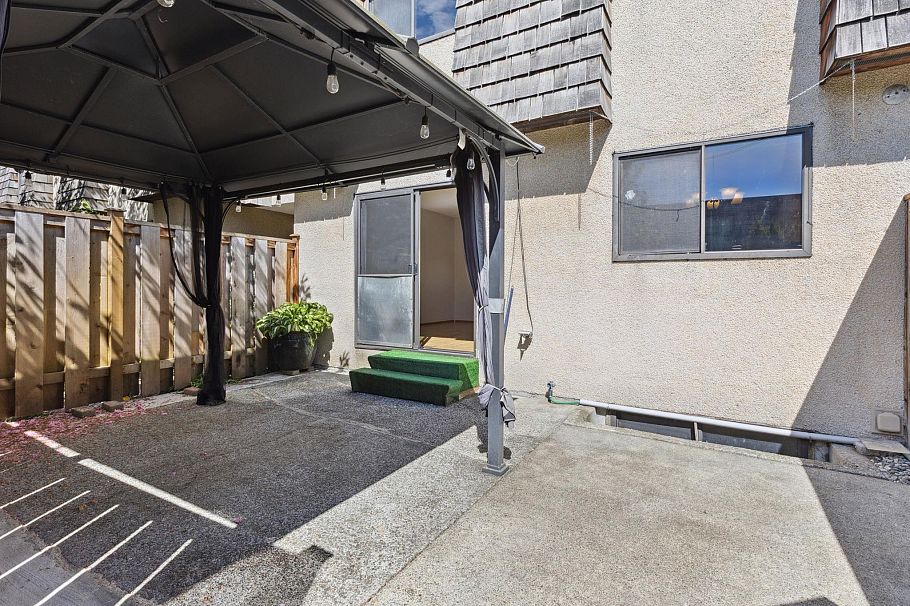 1142 Premier Street North Vancouver, BC - 9