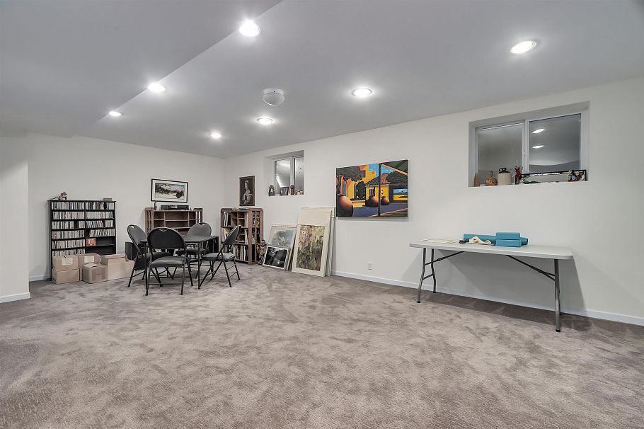 4543 W 11th Avenue Vancouver, BC - 22