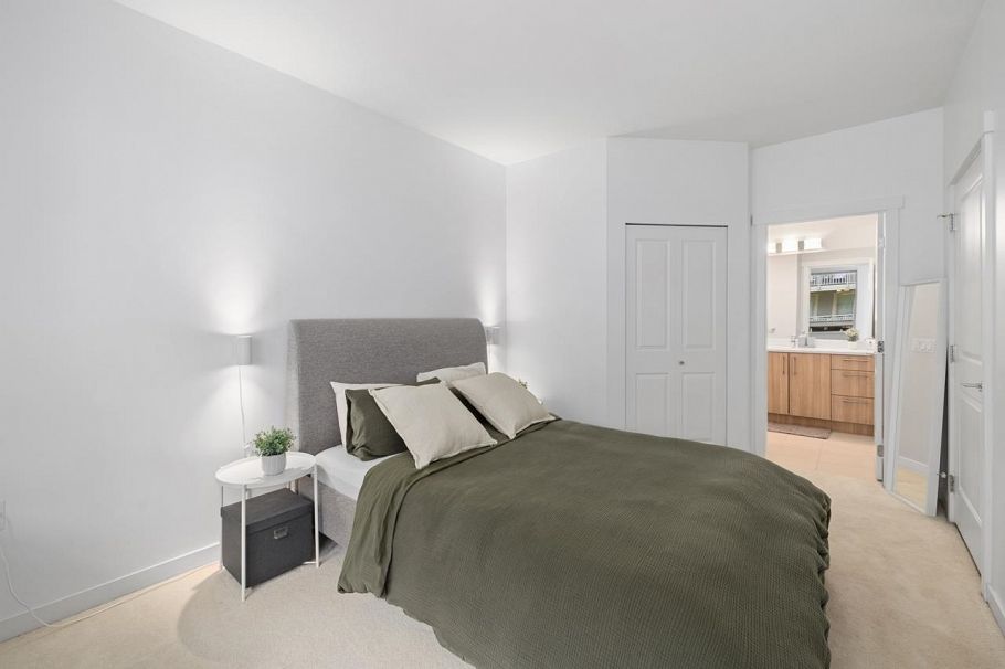 304 139 W 22nd Street North Vancouver, BC - 14